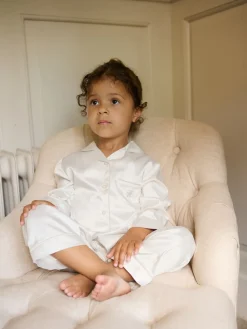Best The Little Tailor Crème - Pyjama de Noël boutonné en satin pour enfant