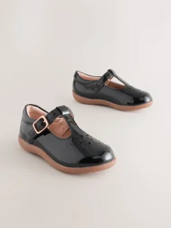 New Next Cuir noir verni - Chaussures premiers pas avec barre en T à fermeture par contact