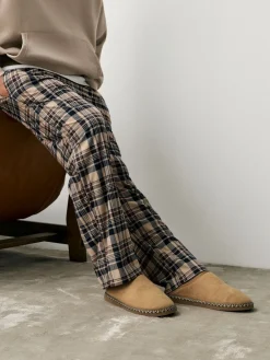 Next Marron fauve - Chaussons mules à bande en microdaim|Homme Chaussons|Vêtements Détente