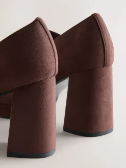 Best Next Microfibre marron chocolat - Chaussures Forever Comfort® Brogue Mary Jane à talons carrés
