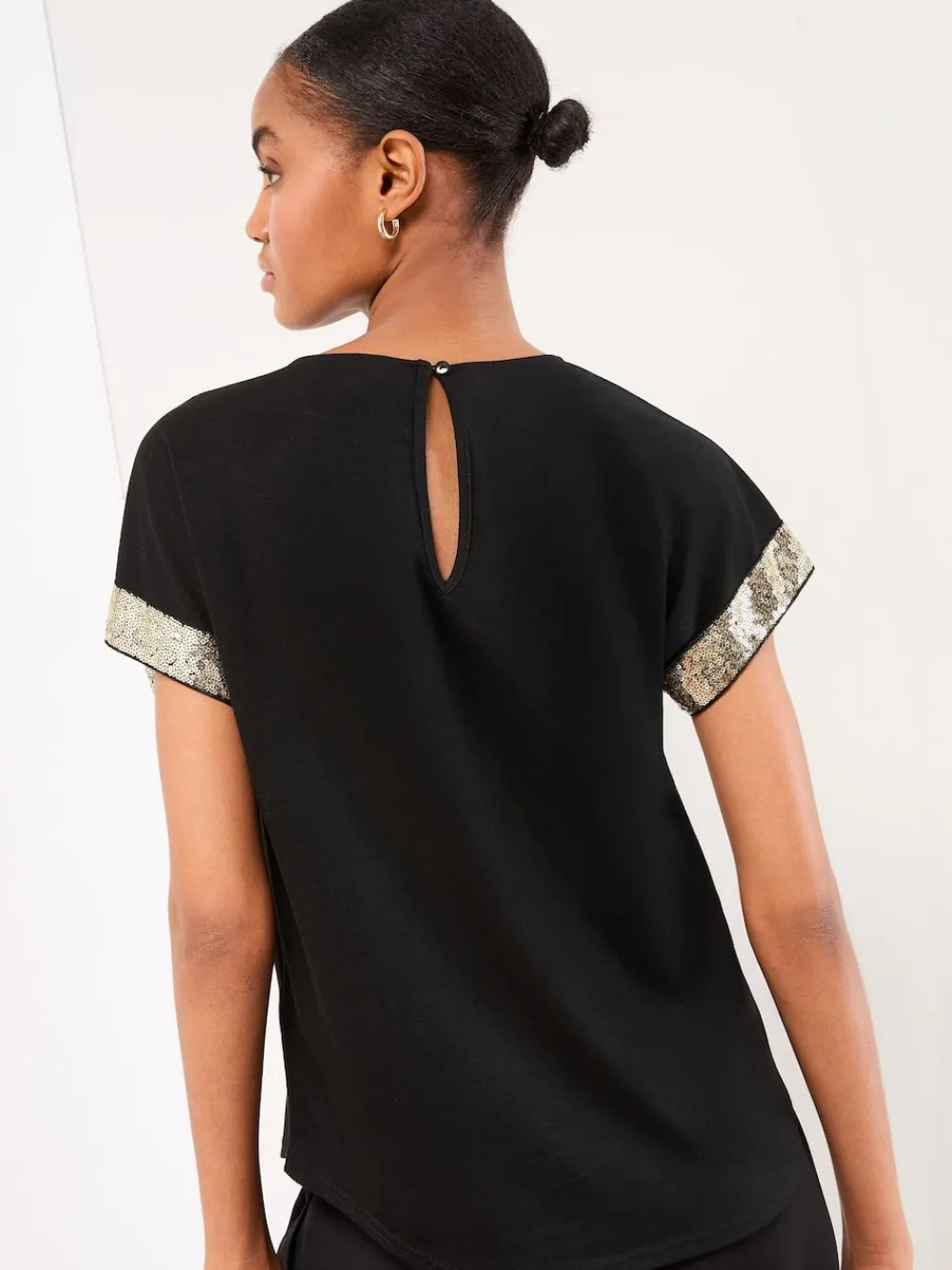 Clearance Lipsy Sequins Or en maille Noir - T-shirt col rond