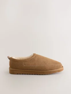 Online Next Taupe (Taupe) - Chaussons doublés en daim Signature avec fausse fourrure